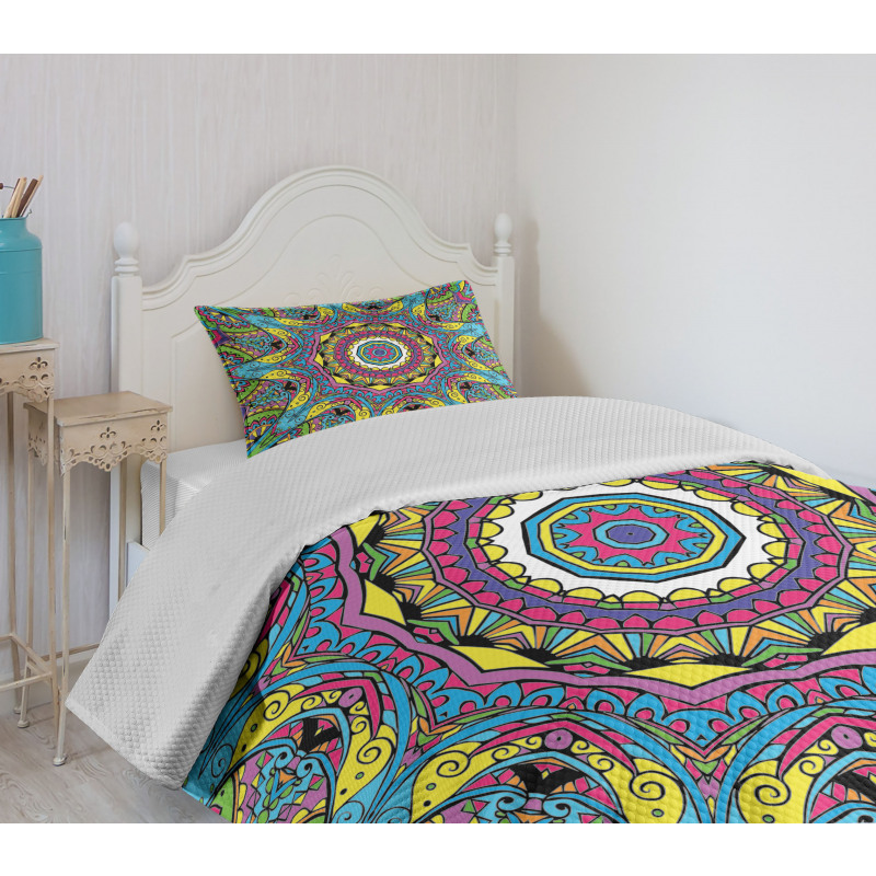 Abstract Hippie Forms Bedspread Set