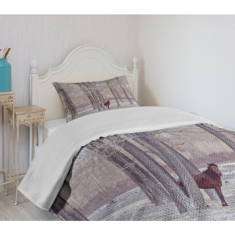 Horse Forest Stands Bedspread Set