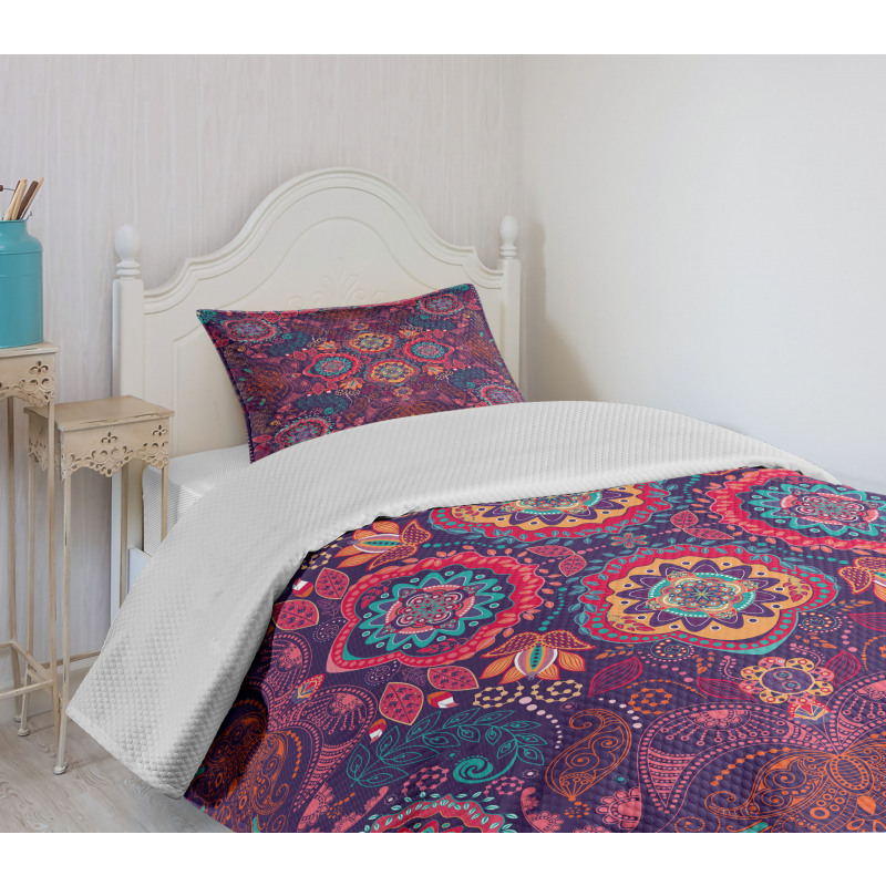 Modern Paisley Dot Leaf Bedspread Set