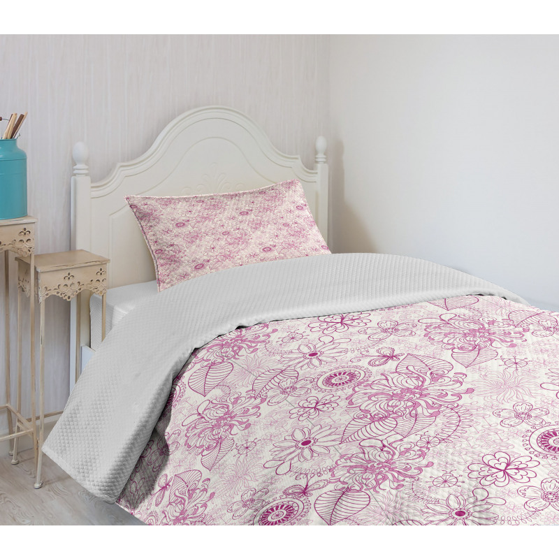 Retro Flowers Soft Tones Bedspread Set