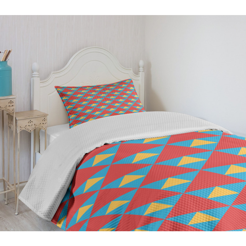 Big Small Triangles Retro Bedspread Set