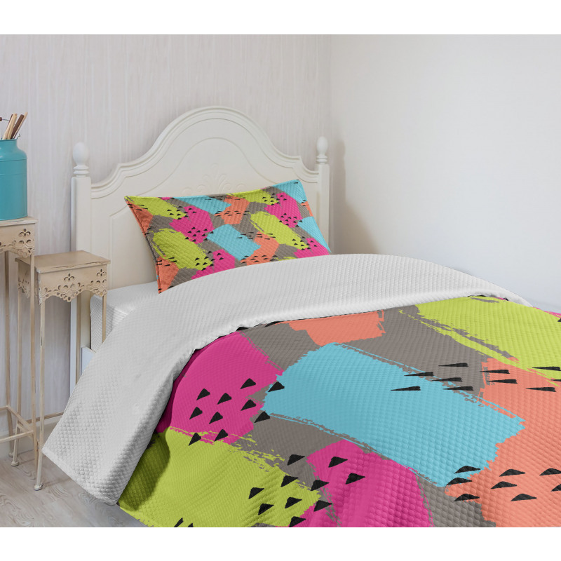 Abstract Colors Triangle Bedspread Set