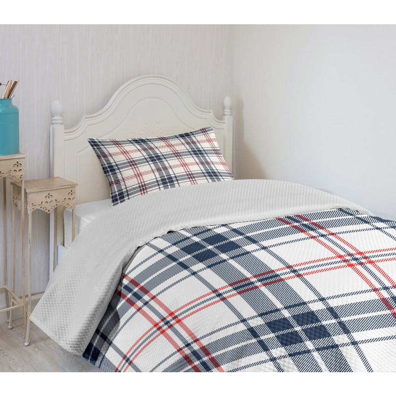 English Tartan Motif Bedspread Set