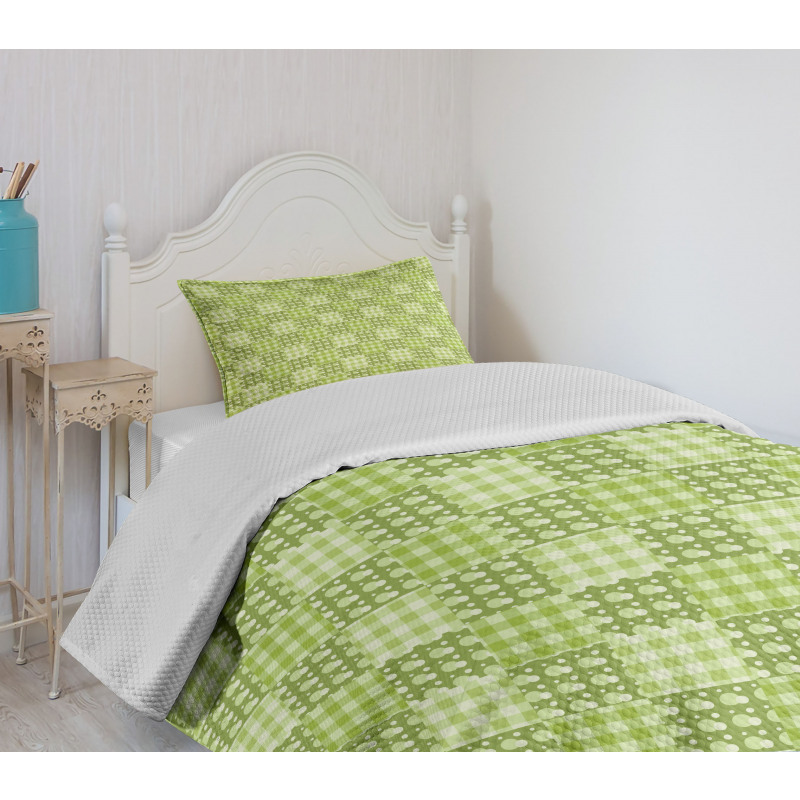 Patchwork Simple Artwork Bedspread Set