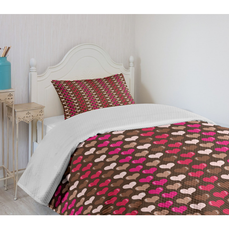 Vibrant Heart Romance Bedspread Set