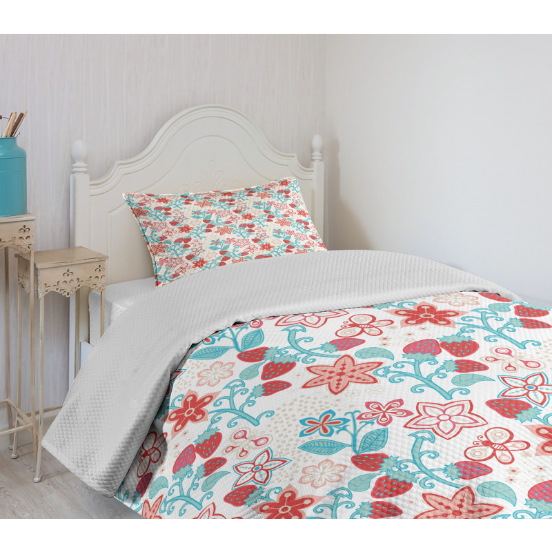 Flowers Berries Bedspread Set