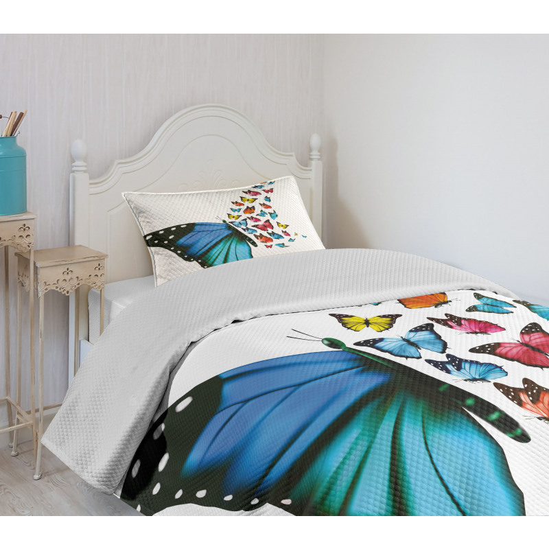 Concept Art Monarch Bedspread Set