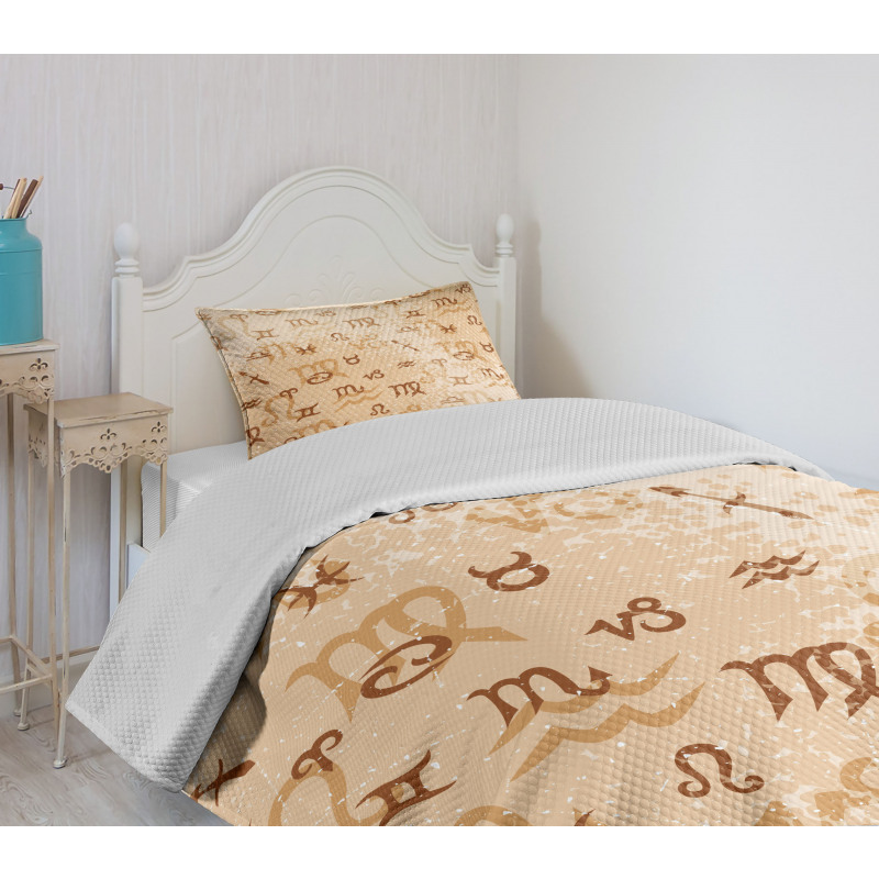 Zodiac Signs Grunge Bedspread Set