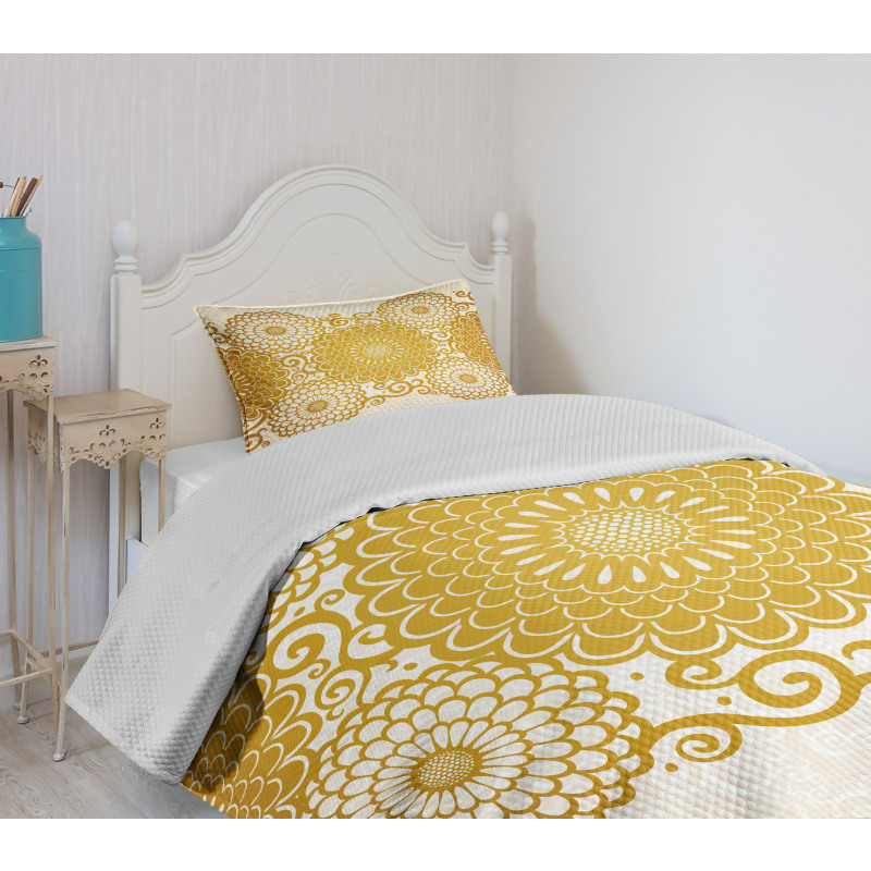 Spring Flowers Border Bedspread Set