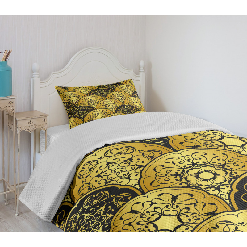 Scale Style Circles Bedspread Set