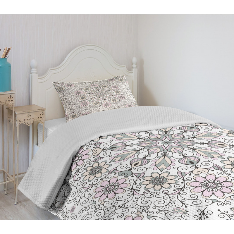 Flower Swirls Doily Style Bedspread Set
