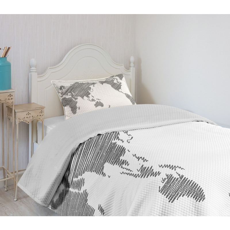 Sketchy Continents Bedspread Set