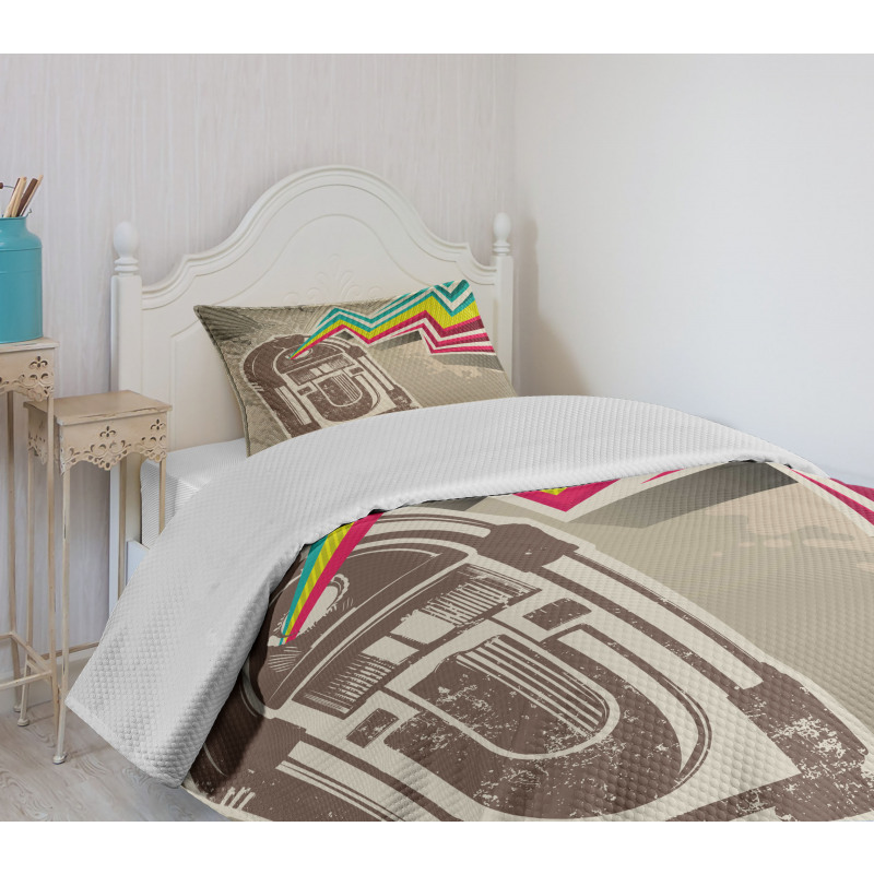 Radio Party with Zig Zag Bedspread Set