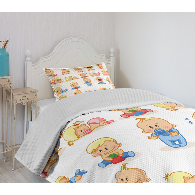 Newborn Gestures Bedspread Set