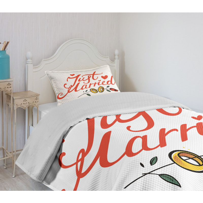 Just Married Rose Rings Bedspread Set