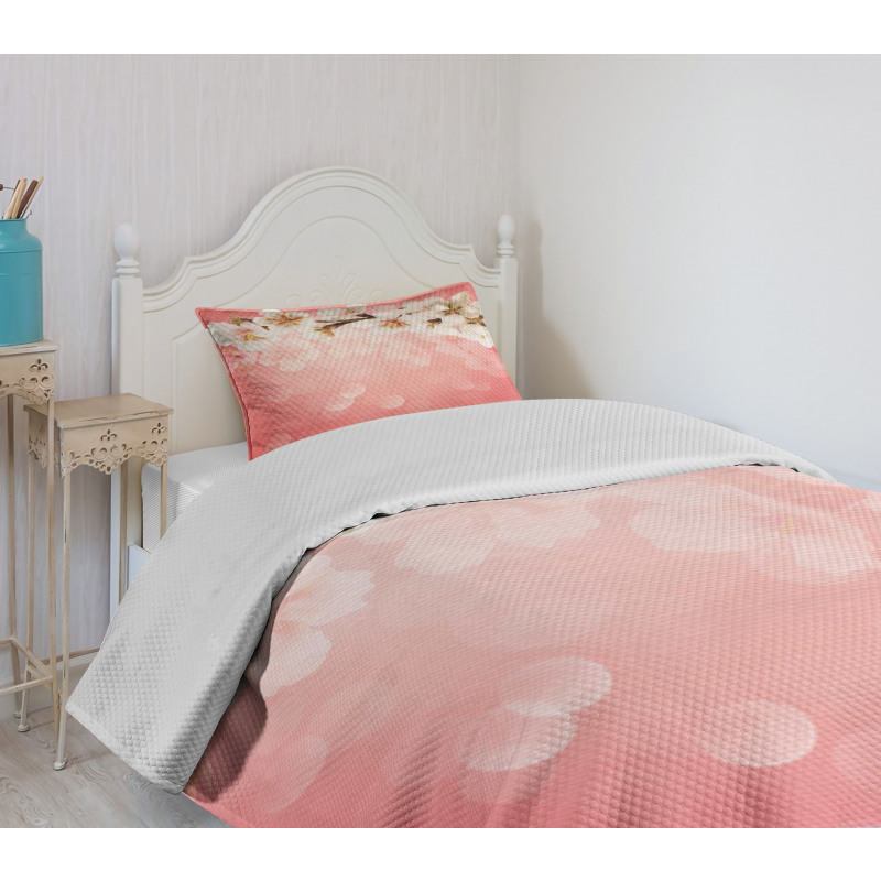 Blossoming Sakura Branch Bedspread Set