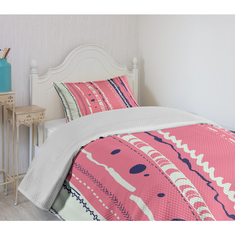 Doodle Lines Bedspread Set