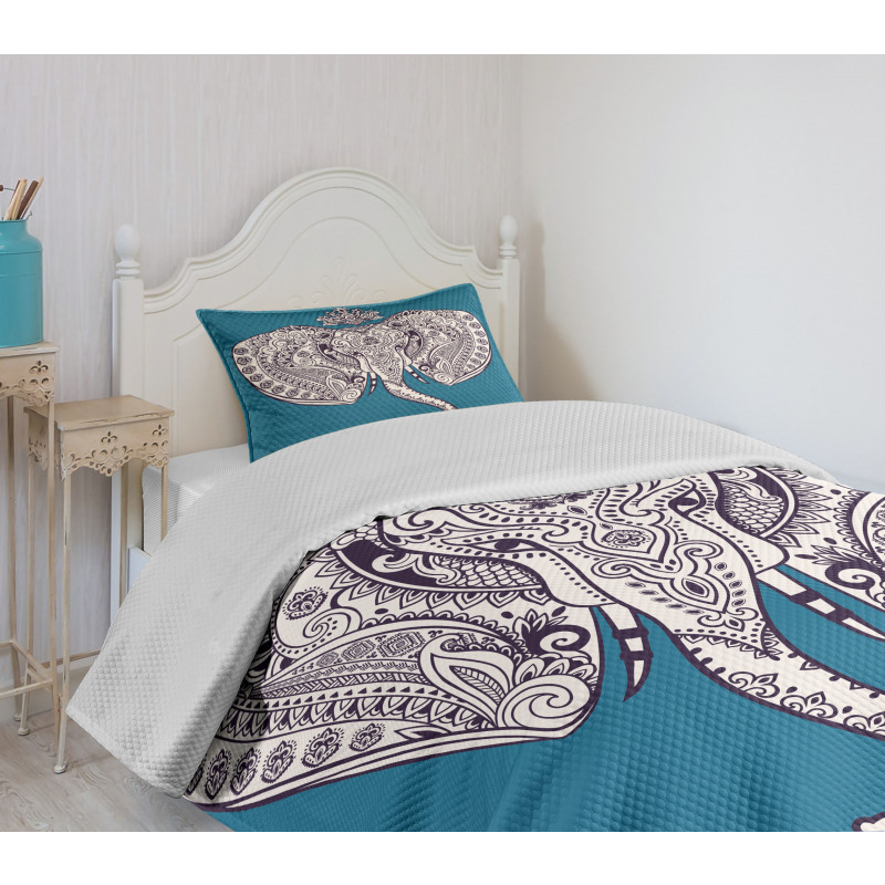 Ethnic Symbols Bedspread Set