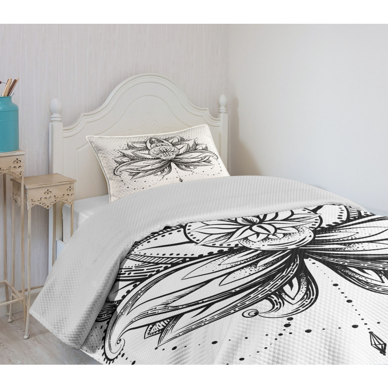 Ornamental Lotus Sketch Bedspread Set