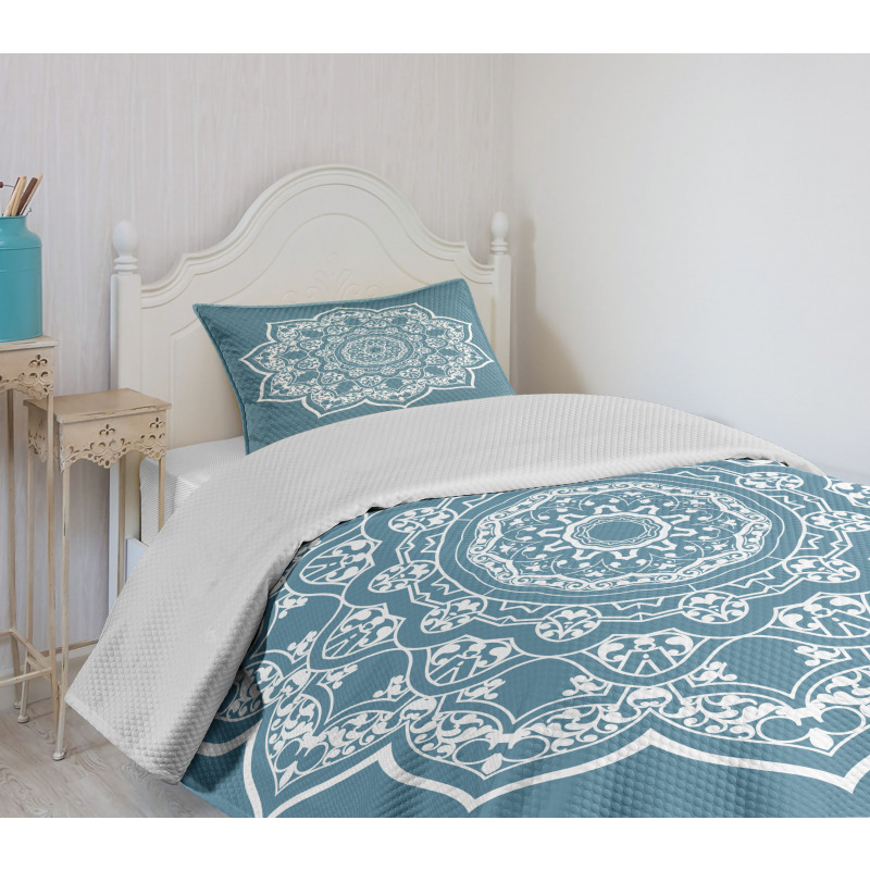 Lace Style Royal Round Bedspread Set