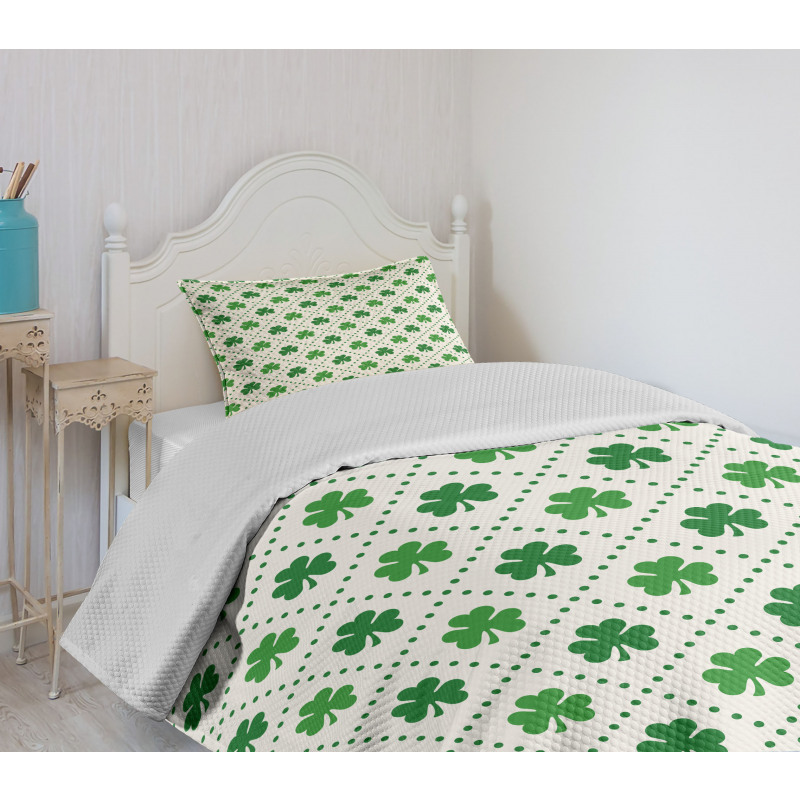 4 Leaf Shamrock Dots Bedspread Set