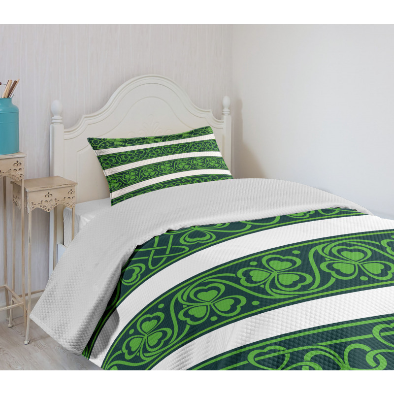 Shamrock Borders Art Bedspread Set