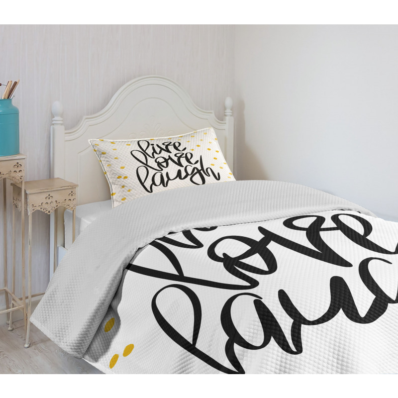 Phrase Dots Bedspread Set