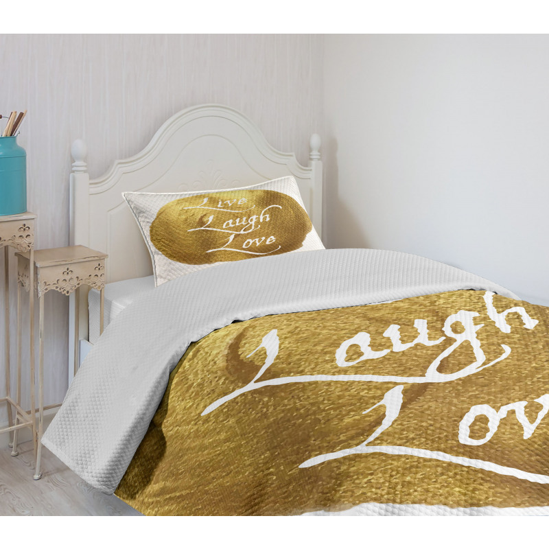 Big Spot Words Bedspread Set