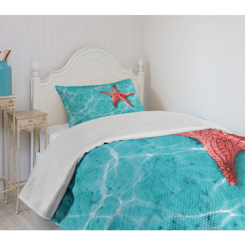 Vivid Blue Water Bedspread Set