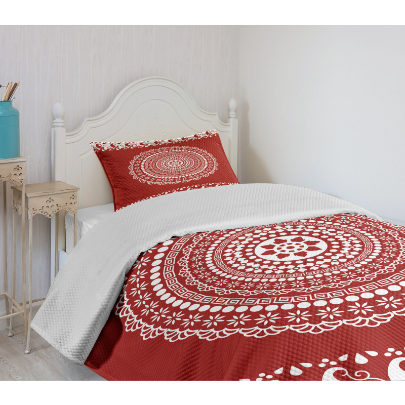 Paisley Side Border Bedspread Set