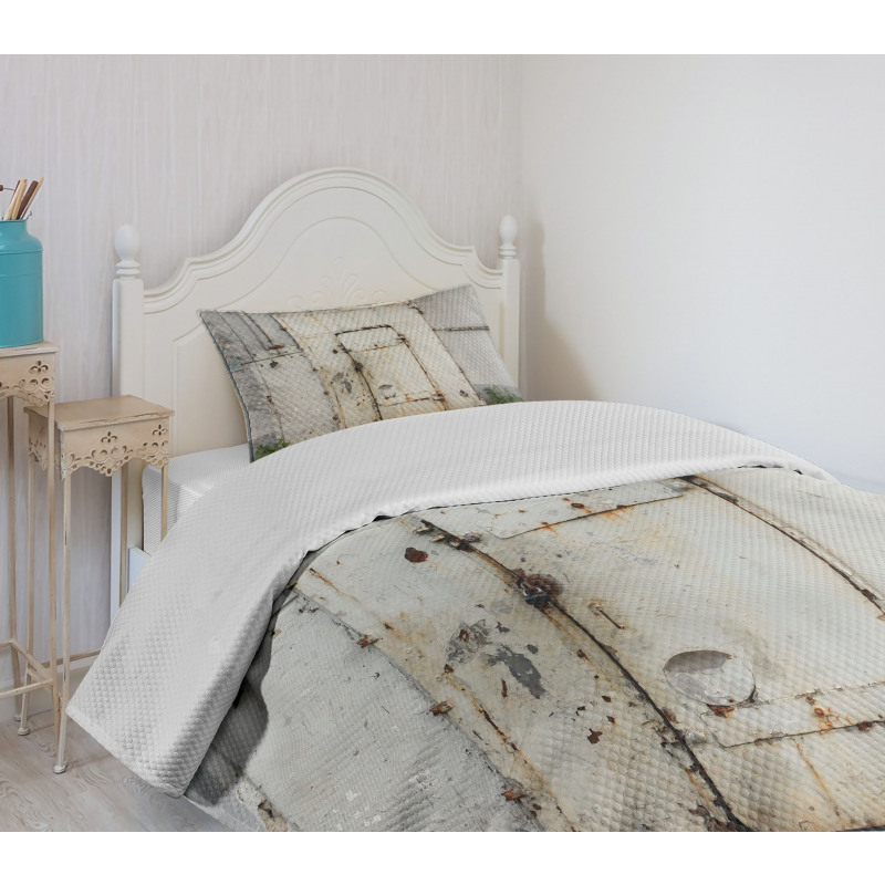 Rusty Iron Bedspread Set