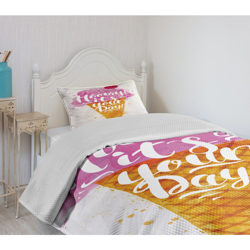 Words Cherry Bedspread Set