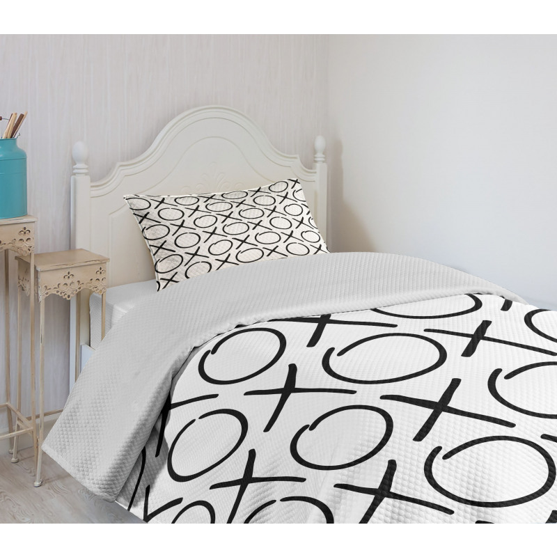 Doodles Monochrome Style Bedspread Set