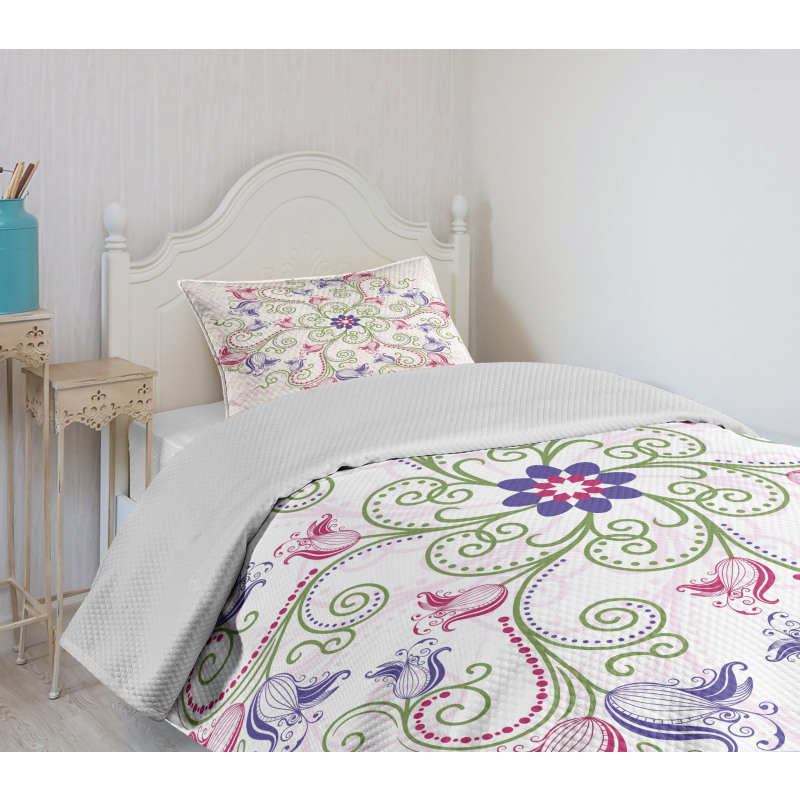 Classical Tulip Bedspread Set