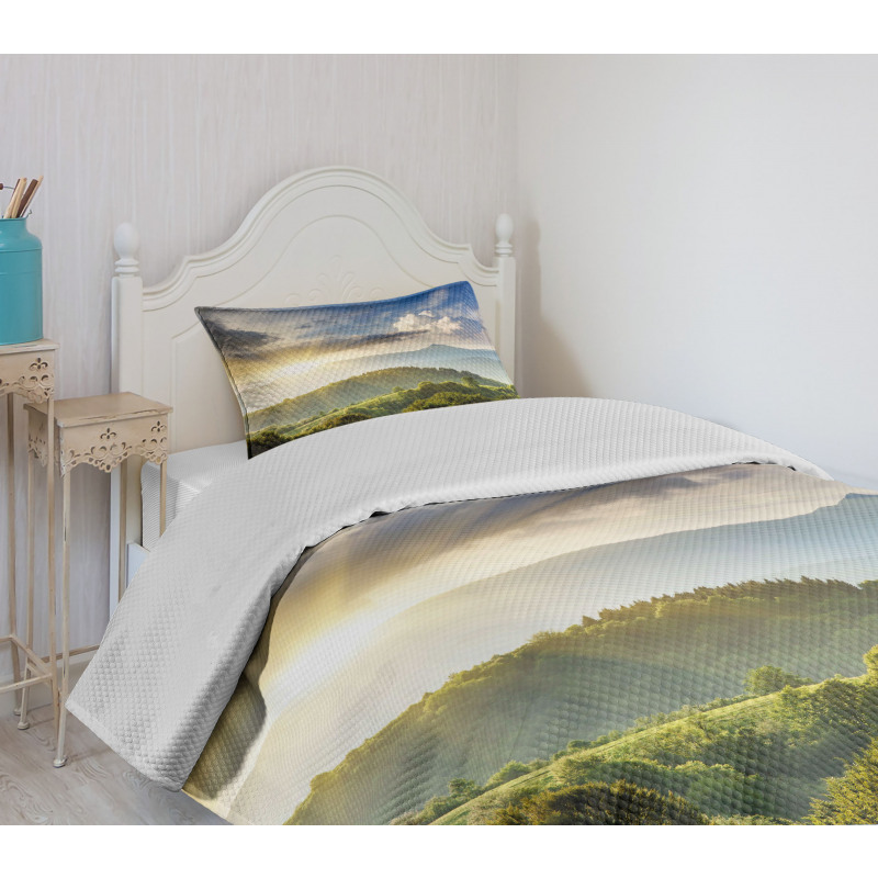 Sunrise Woodland Bedspread Set