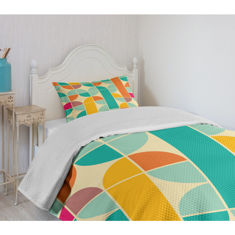 Funky Mosaic Forms Bedspread Set