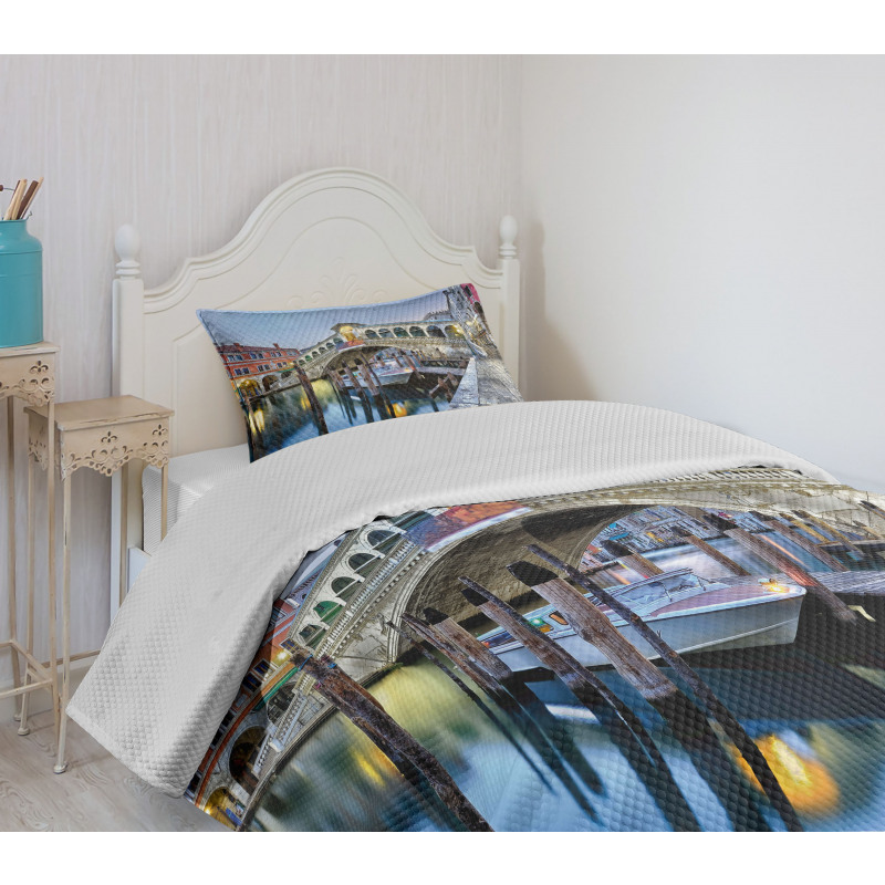 Morning Twilight Urban Bedspread Set