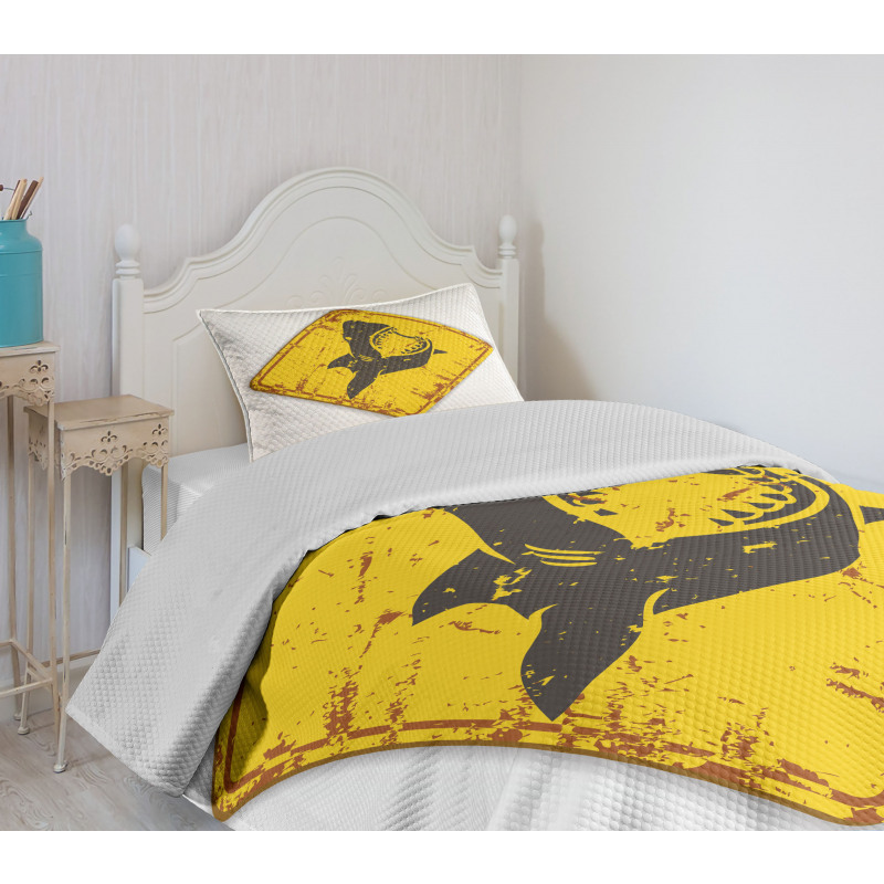 Caution Sgn Sharp Teeth Bedspread Set