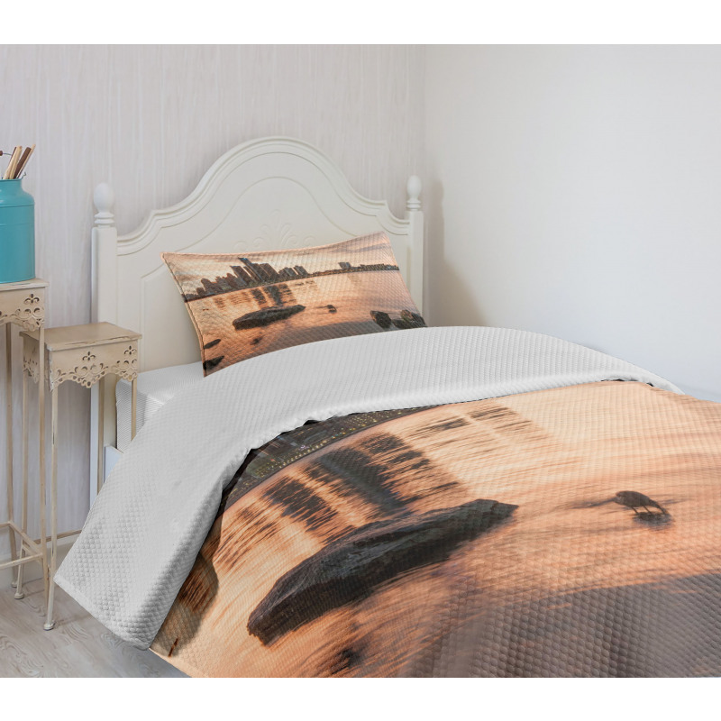 Idyllic Sunset View Bedspread Set