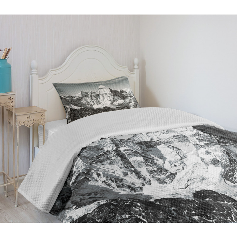 Mountain Peaks Bedspread Set