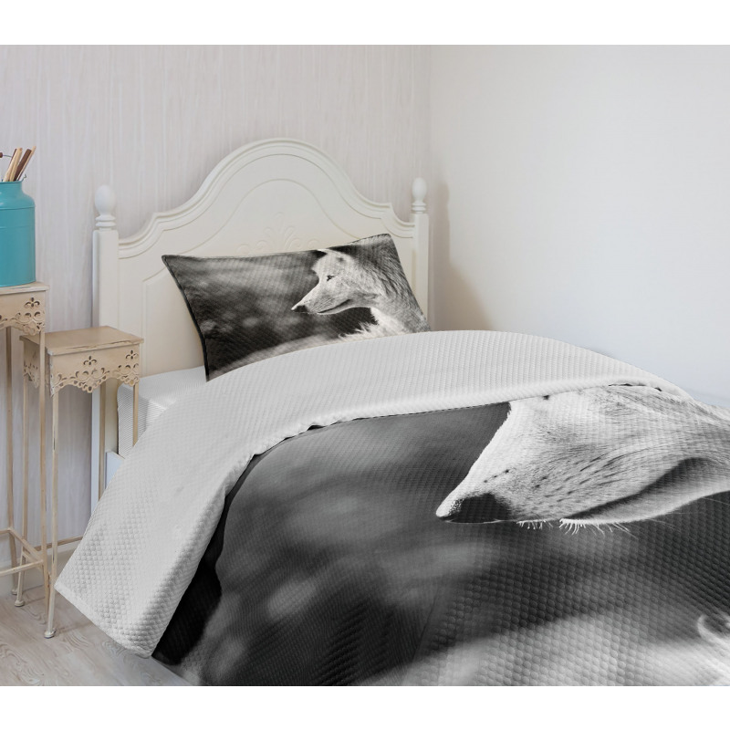 Wolf Portrait Bedspread Set