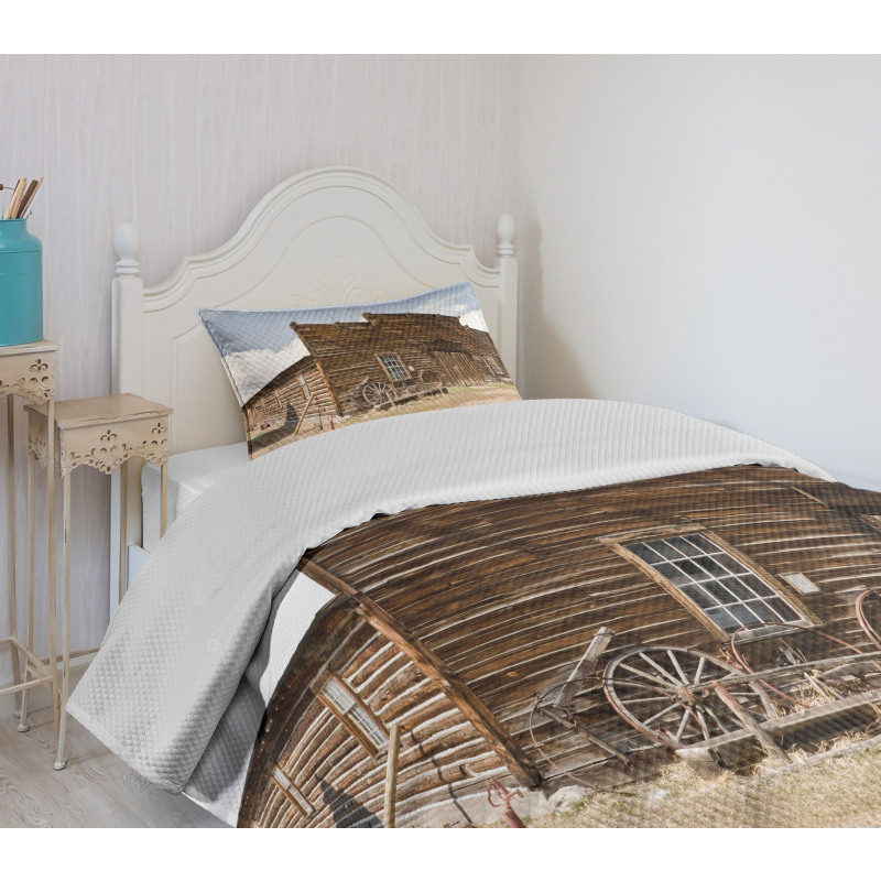 Ghost Town Bedspread Set