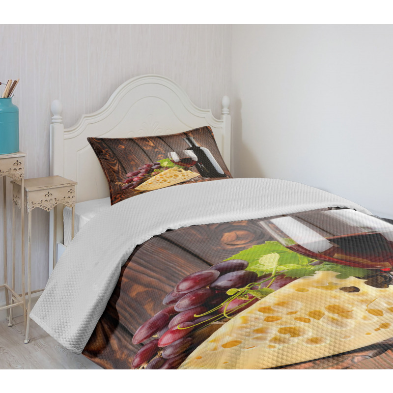 Cabernet Bottle Cheese Bedspread Set