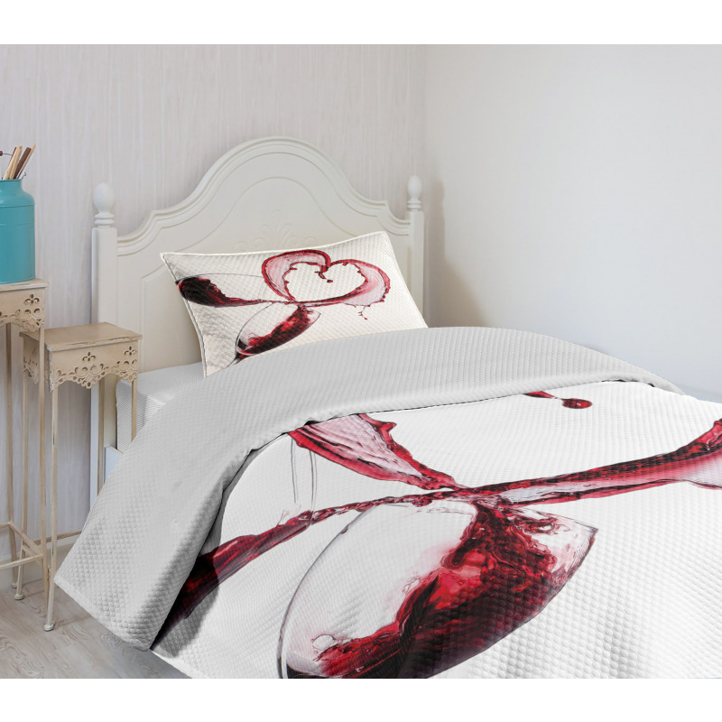 Heart Shape Spilling Wine Bedspread Set