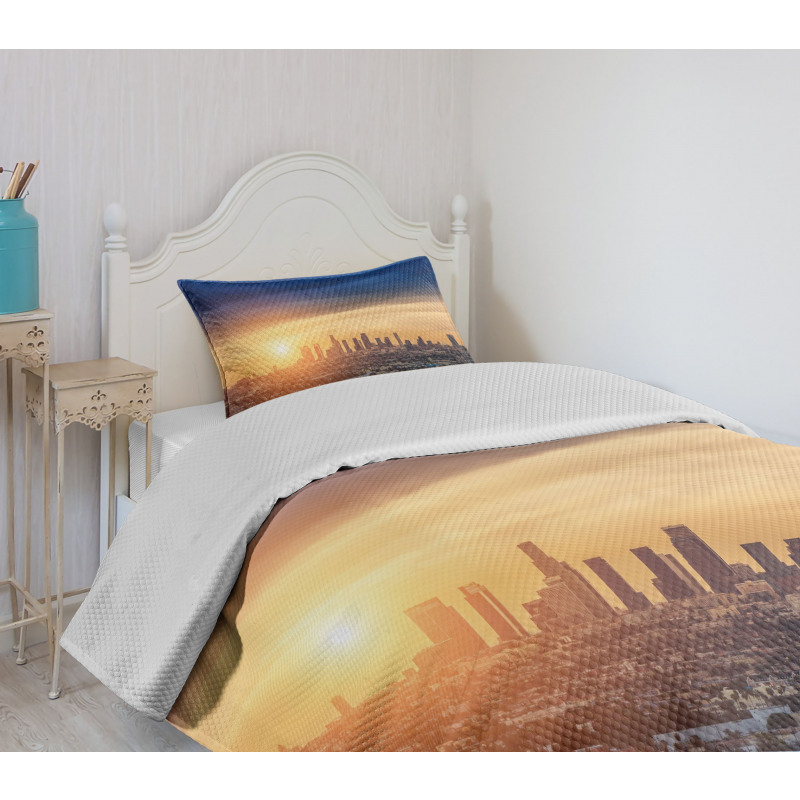 Sunrise at Los Angeles Bedspread Set