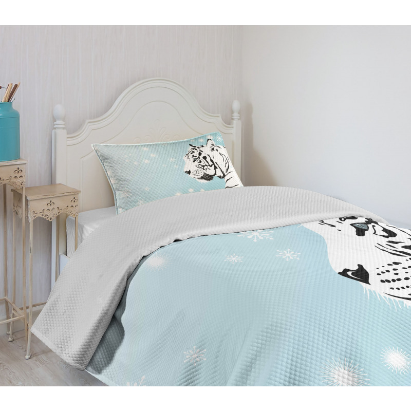 White Beast on Snowy Land Bedspread Set