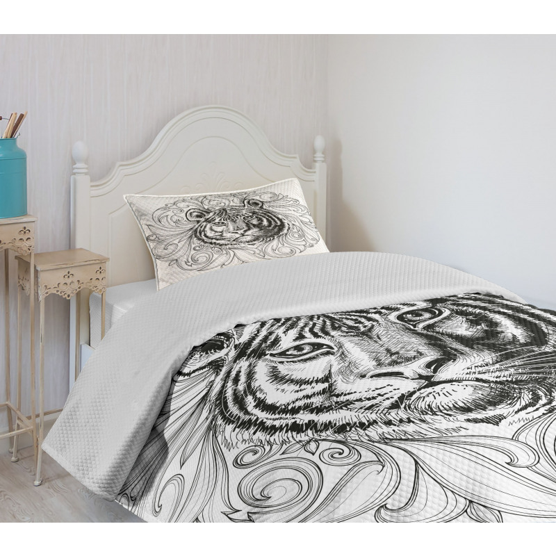 Monochrome Feline Leaves Bedspread Set