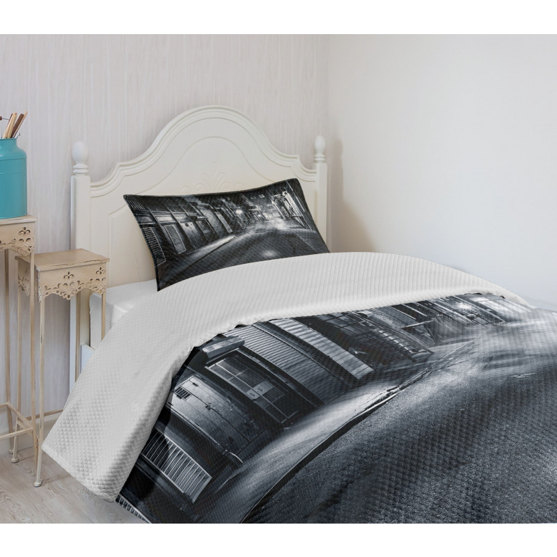 Dark Urban NYC Scenery Bedspread Set