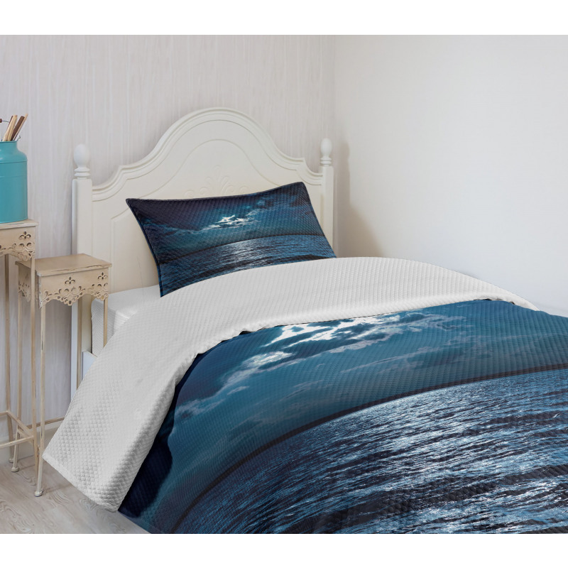 Dramatic Sky Moon Ocean Bedspread Set