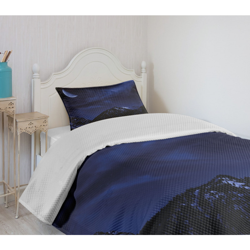 Snowy Mountains Scenic Bedspread Set